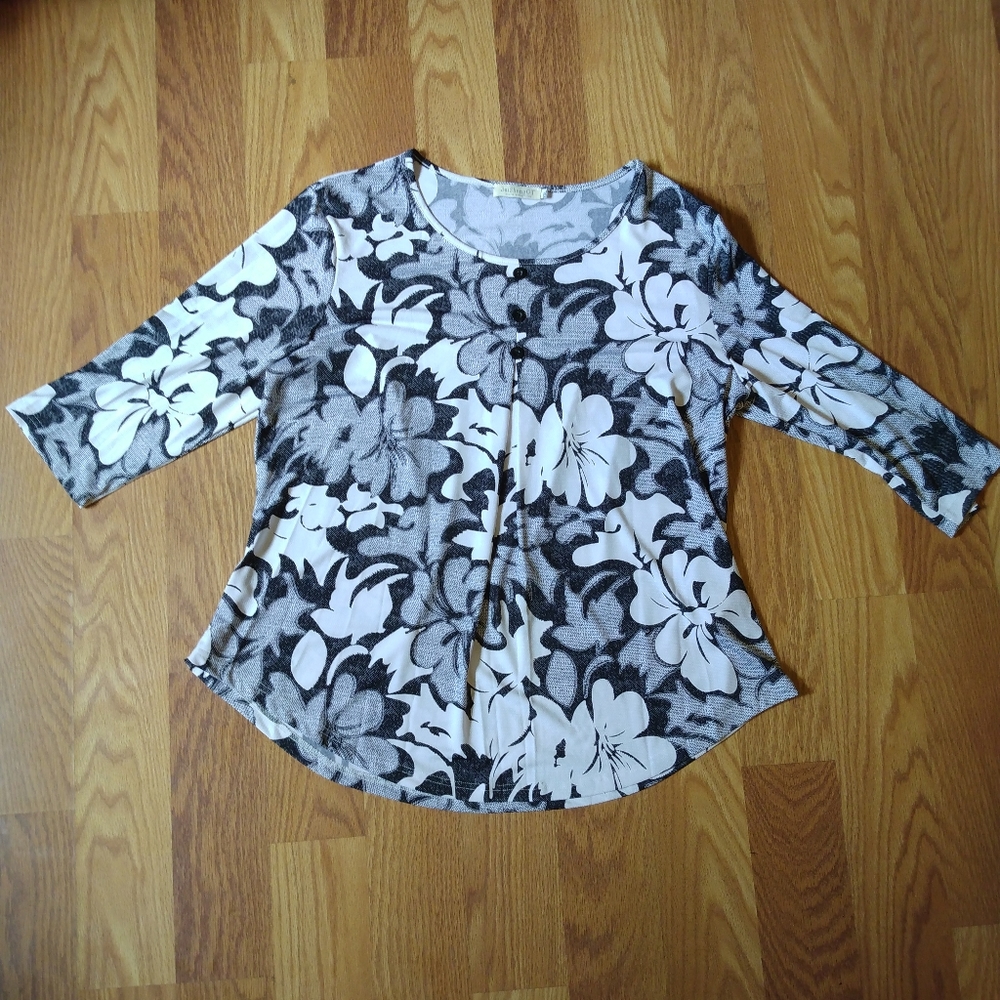 BAISHENGGT Women's 3/4 Sleeve XXL Buttons Pleated Front floral Tunic Top